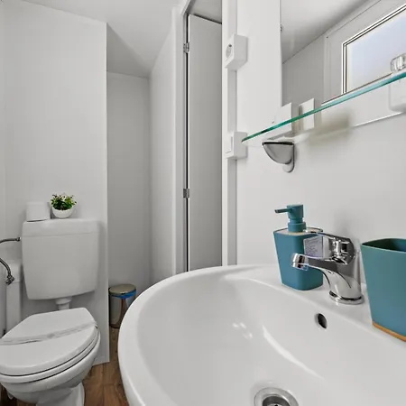 Holiday home Mobile 2 *